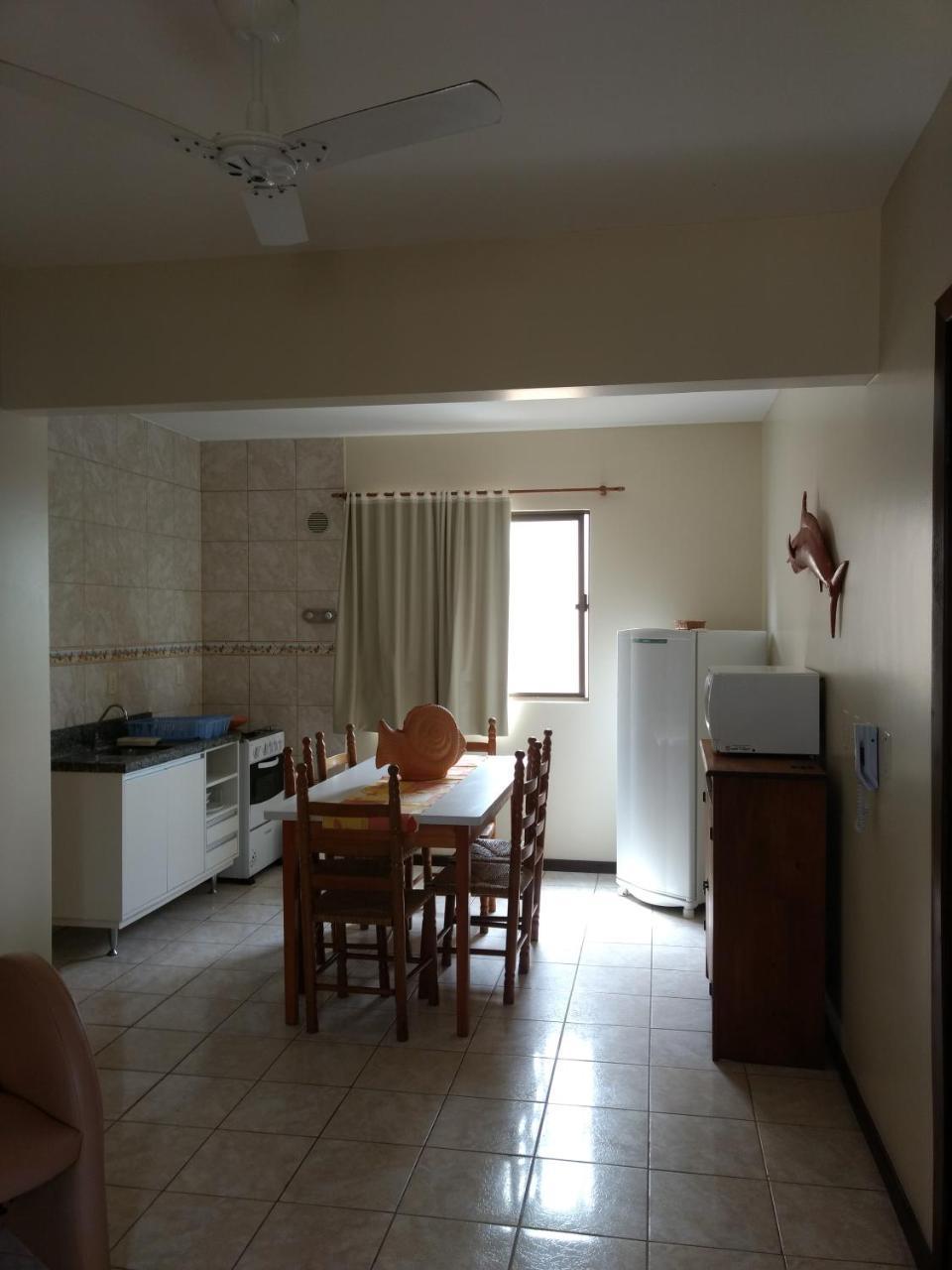 Residencial Com. Doria Apartment Bombinhas Exterior photo
